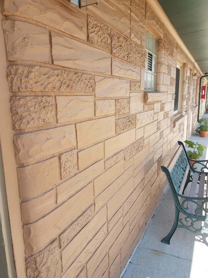 Sleep For Less Motel Sidney Exterior foto